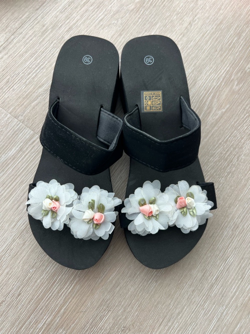 Black Floral Slide Summer Beach Festival Sandals Flower Accents Women's 39